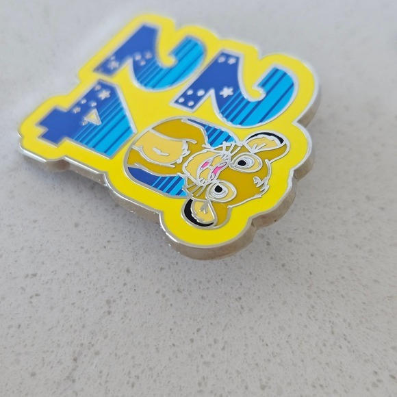 Disney Lion King Simba 2024 New Year Celebration Collectible Pin - Picture 2 of 3